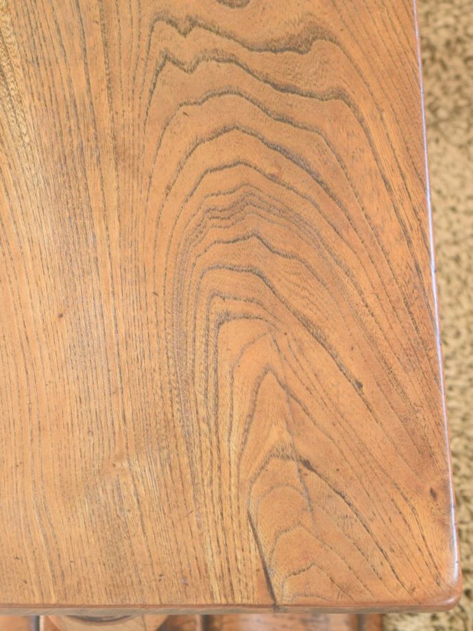 コーヒーテーブルの天板