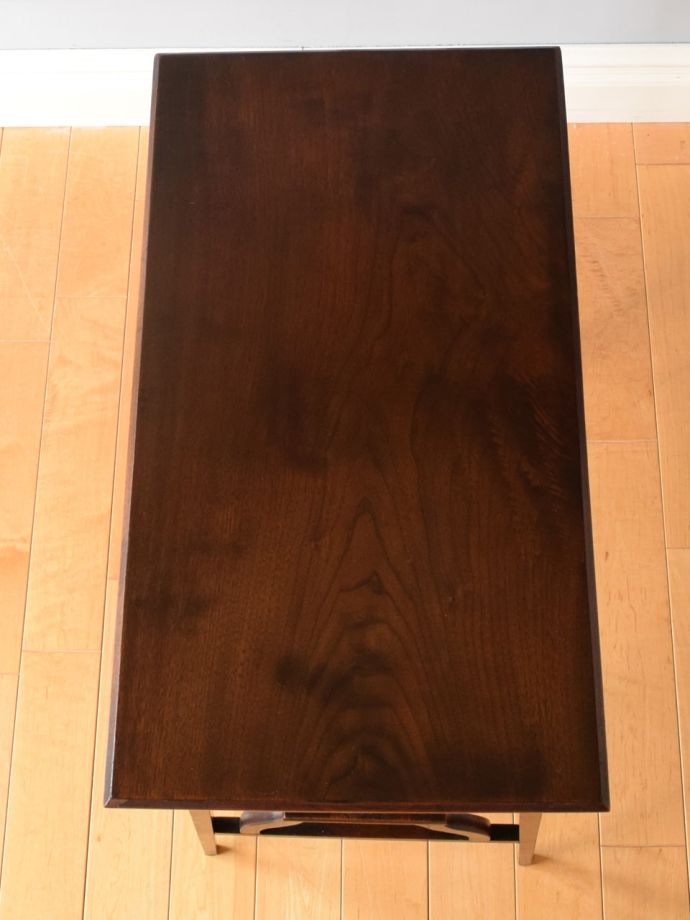 オケージョナルテーブルの天板