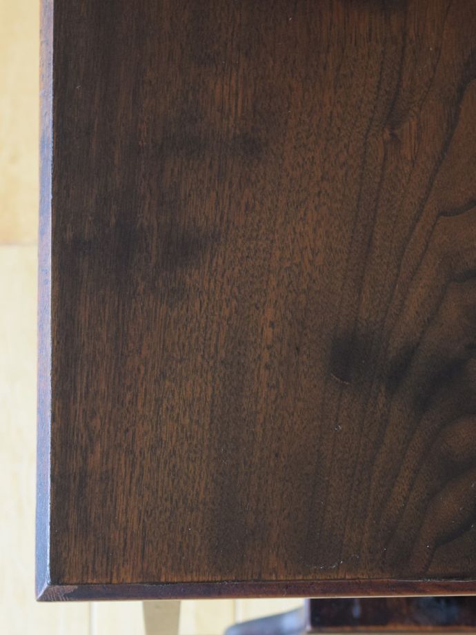 オケージョナルテーブルの天板