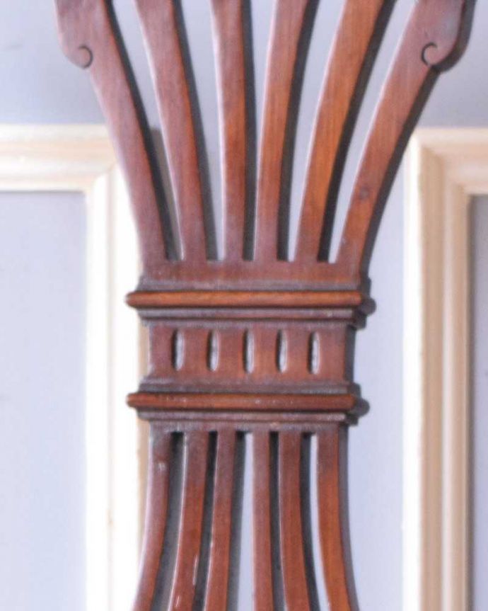 英国アンティークらしい装飾