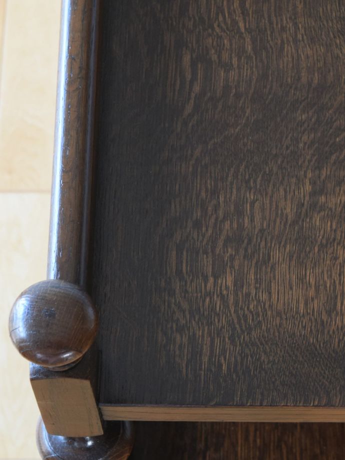 アンティークワゴンの木目