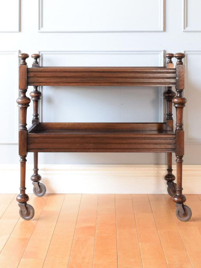 アンティークワゴンの後ろ姿