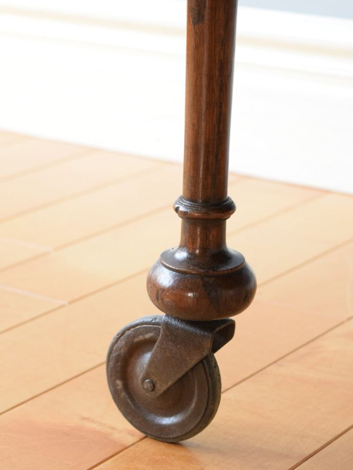 アンティーク家具の脚