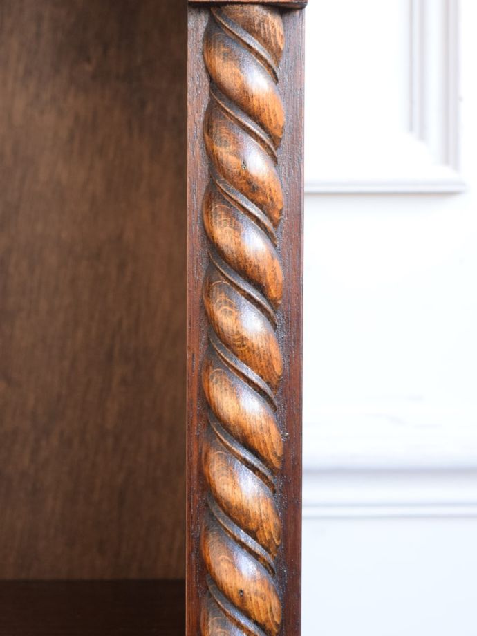 オープンシェルフの装飾