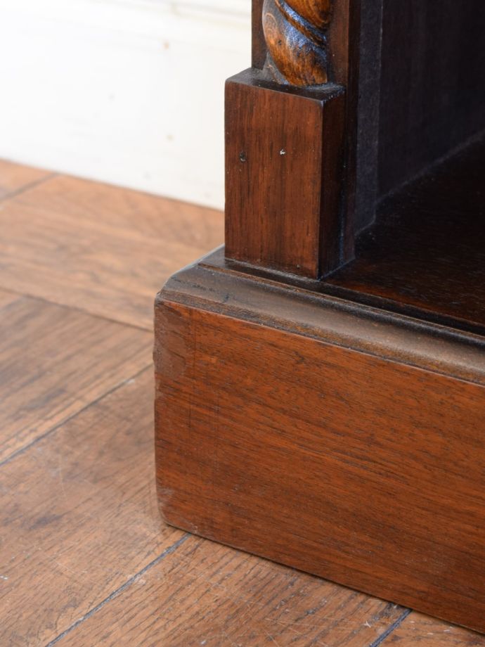 アンティーク家具の脚