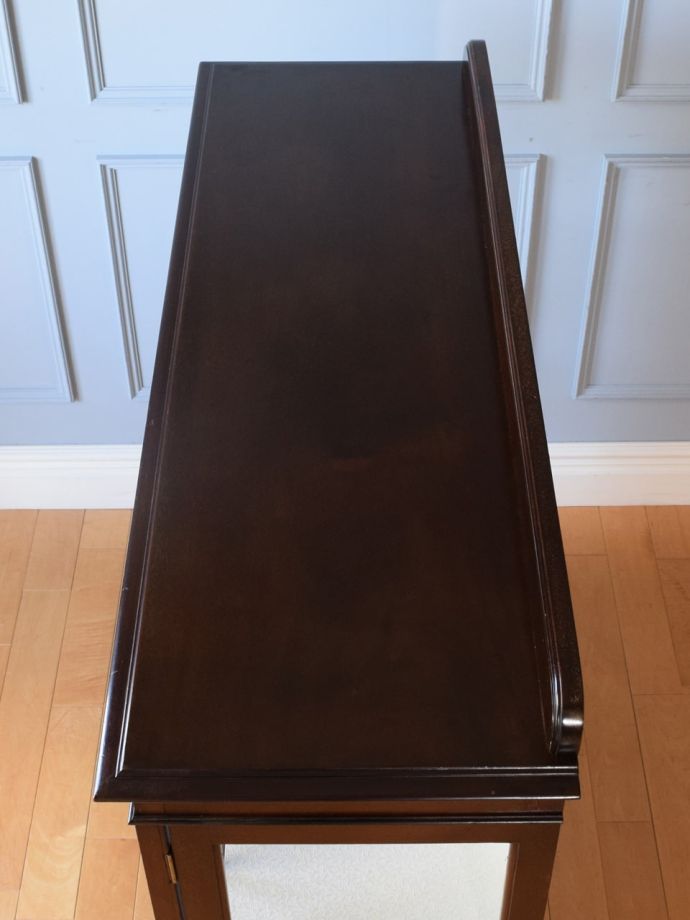 アンティークキャビネットの天板