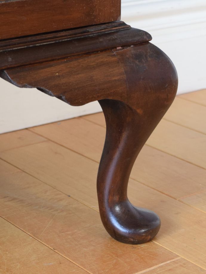 アンティーク家具の脚