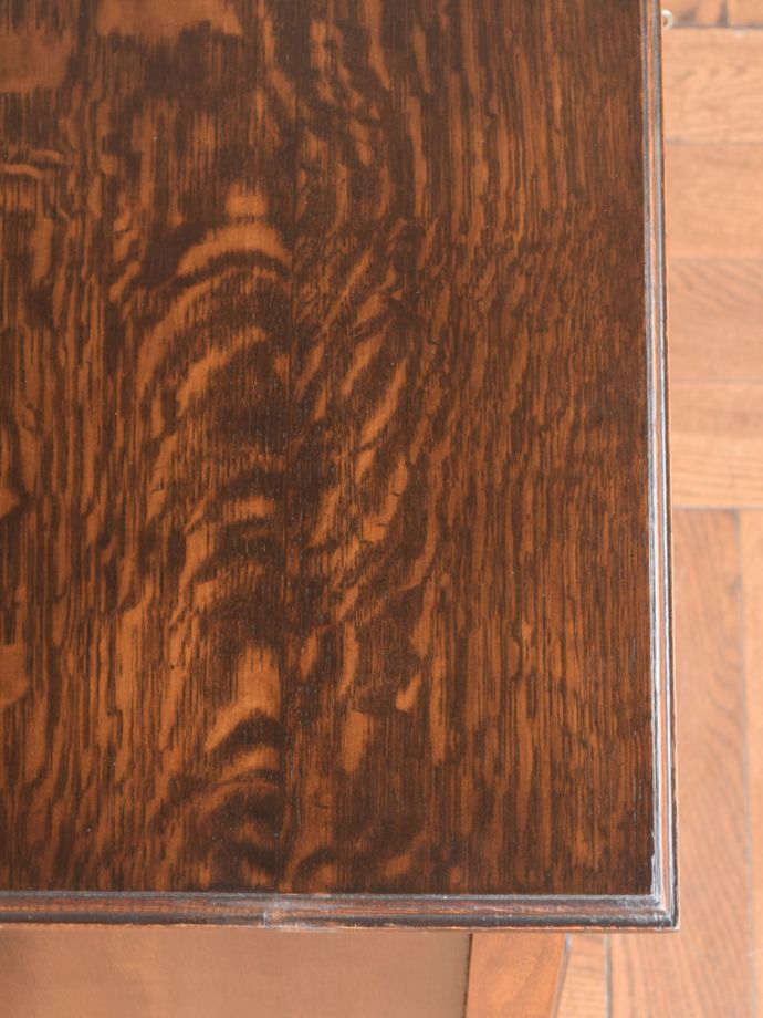 ドレッサーの天板