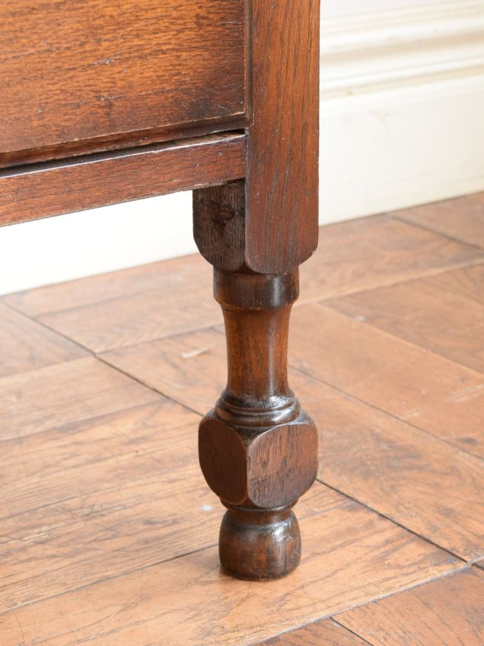 アンティーク家具の脚