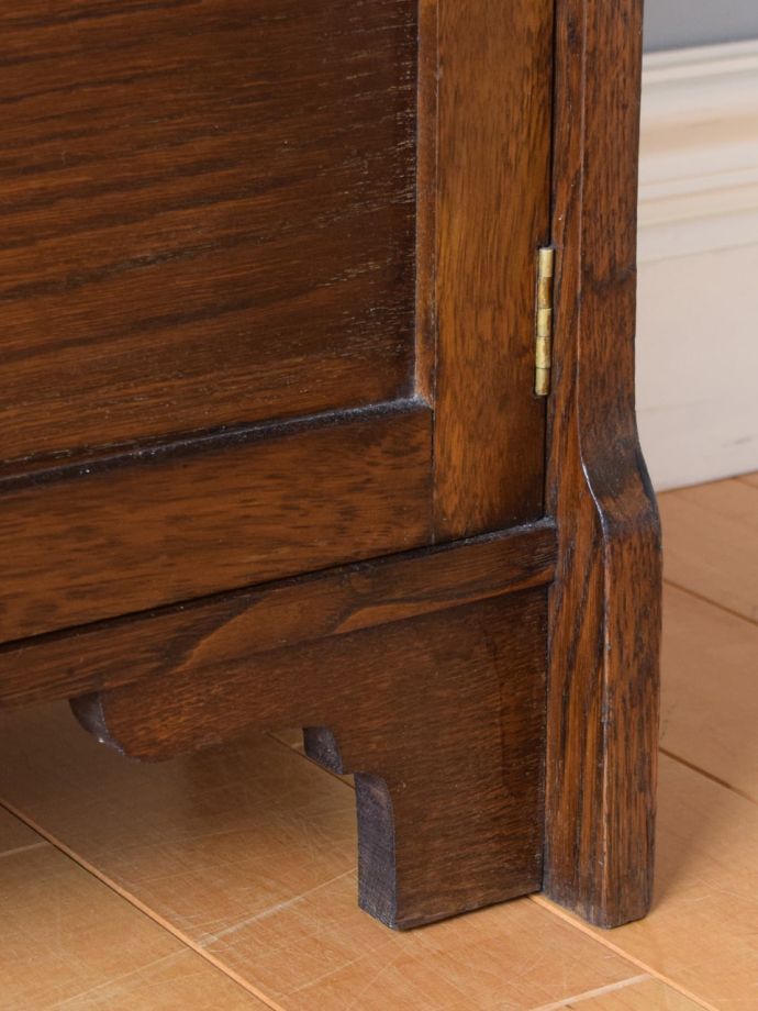 アンティーク家具の脚