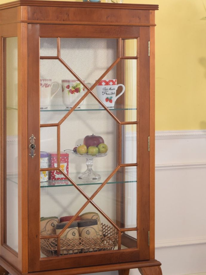 アンティークガラスの扉