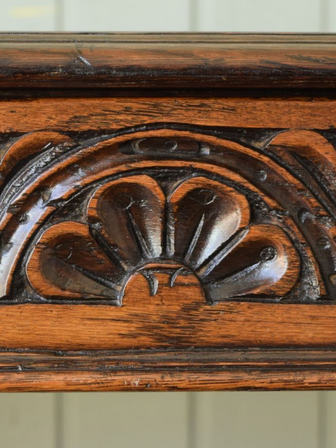 サイドテーブルの装飾