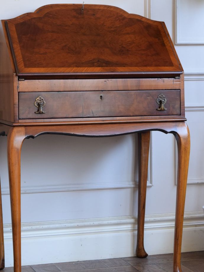 アンティーク家具らしさが漂うビューロー