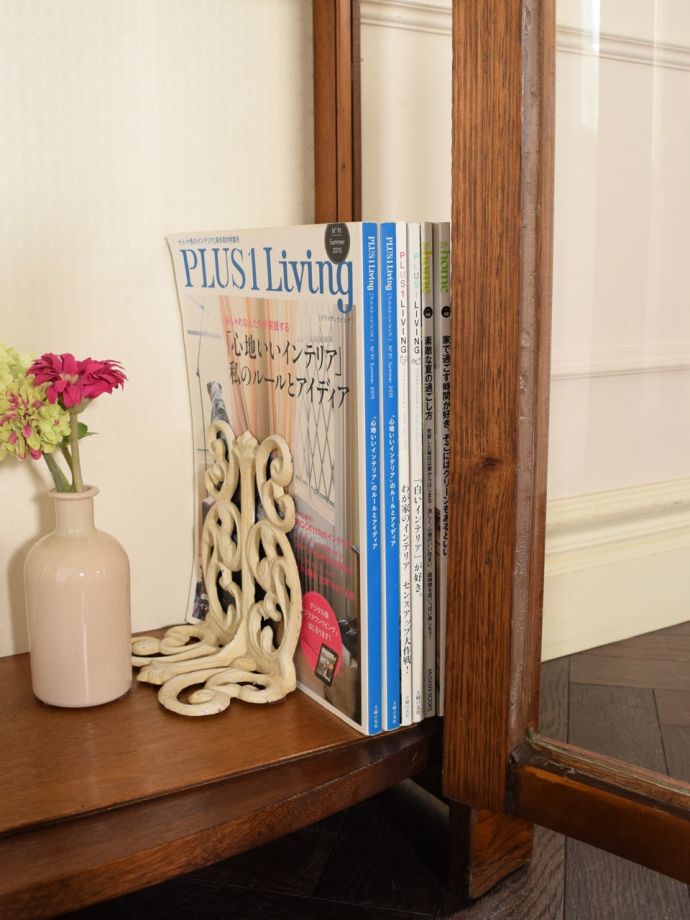 収納たっぷりのキャビネット