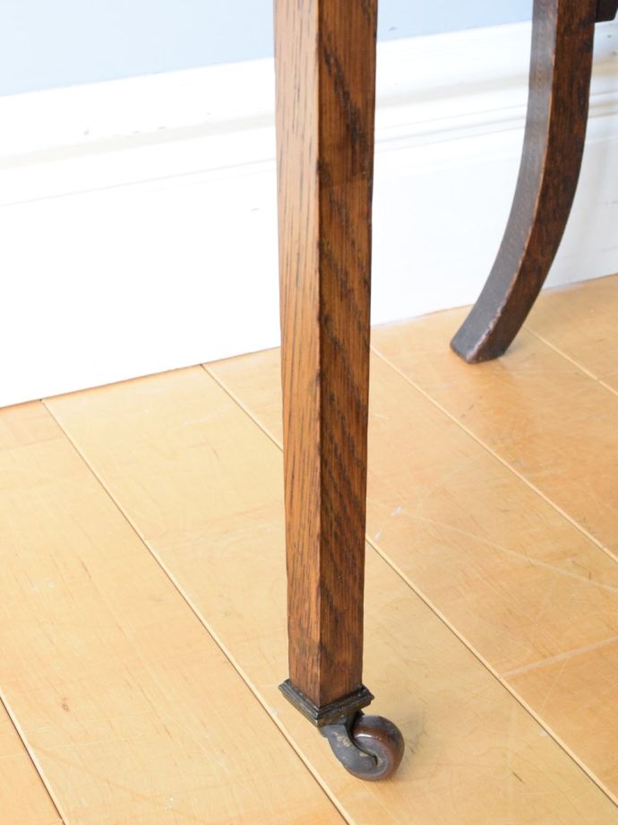 ゲートレッグテーブルの脚