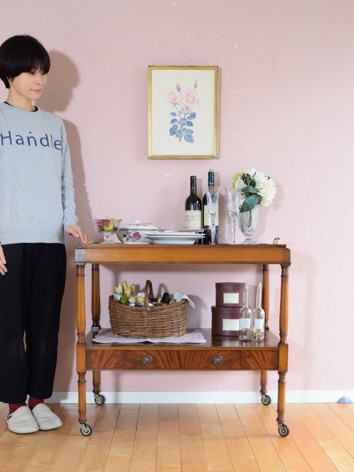 英国アンティークのワゴン