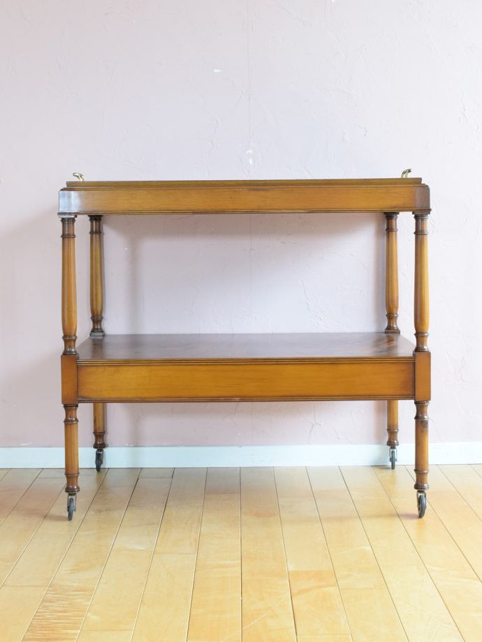 アンティークワゴンの後ろ姿