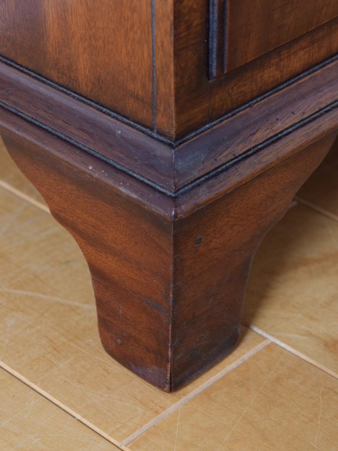 アンティーク家具の脚