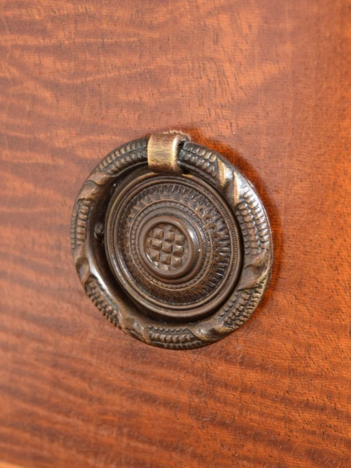 アンティーク家具の取っ手