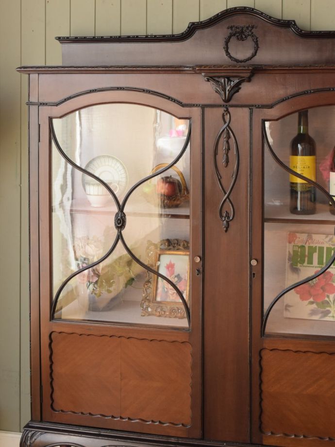 アンティークガラスの扉