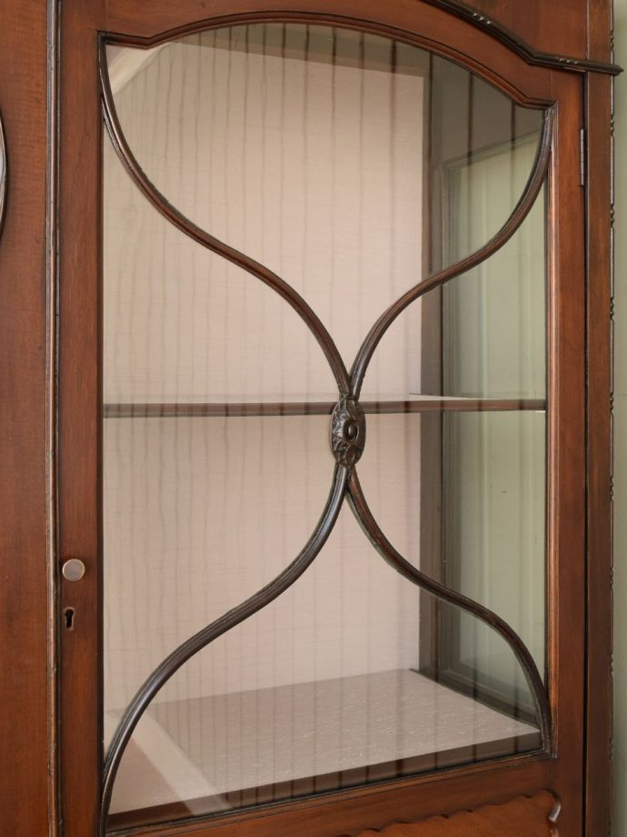 アンティークガラスの扉