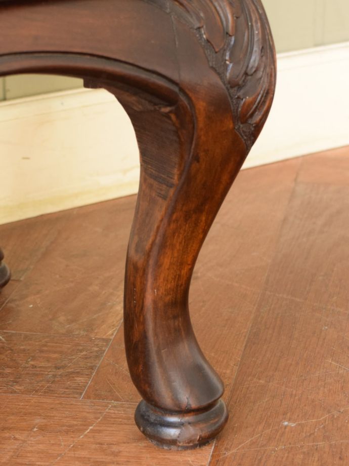 アンティーク家具の脚