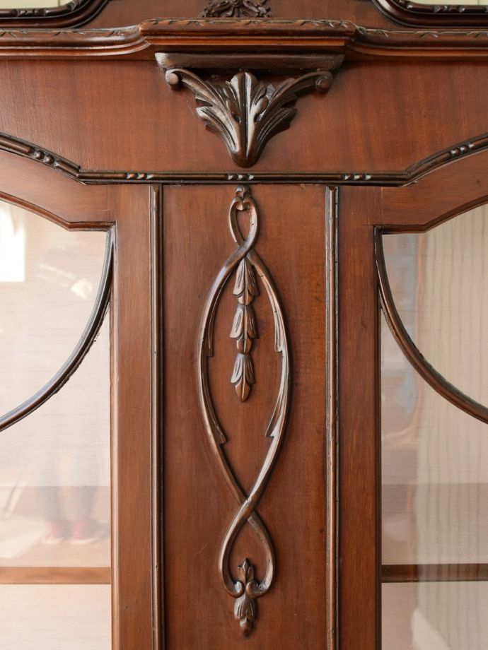 アンティーク家具の装飾