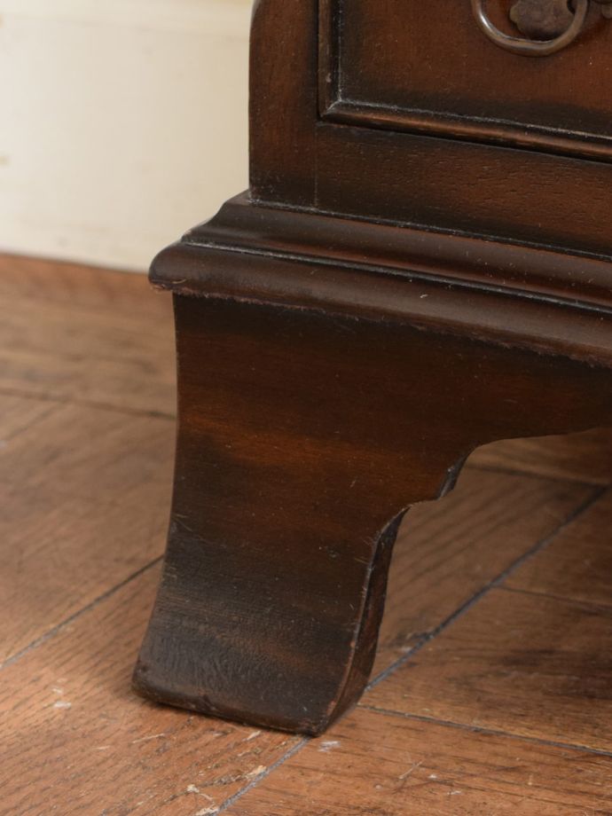 アンティーク家具の脚