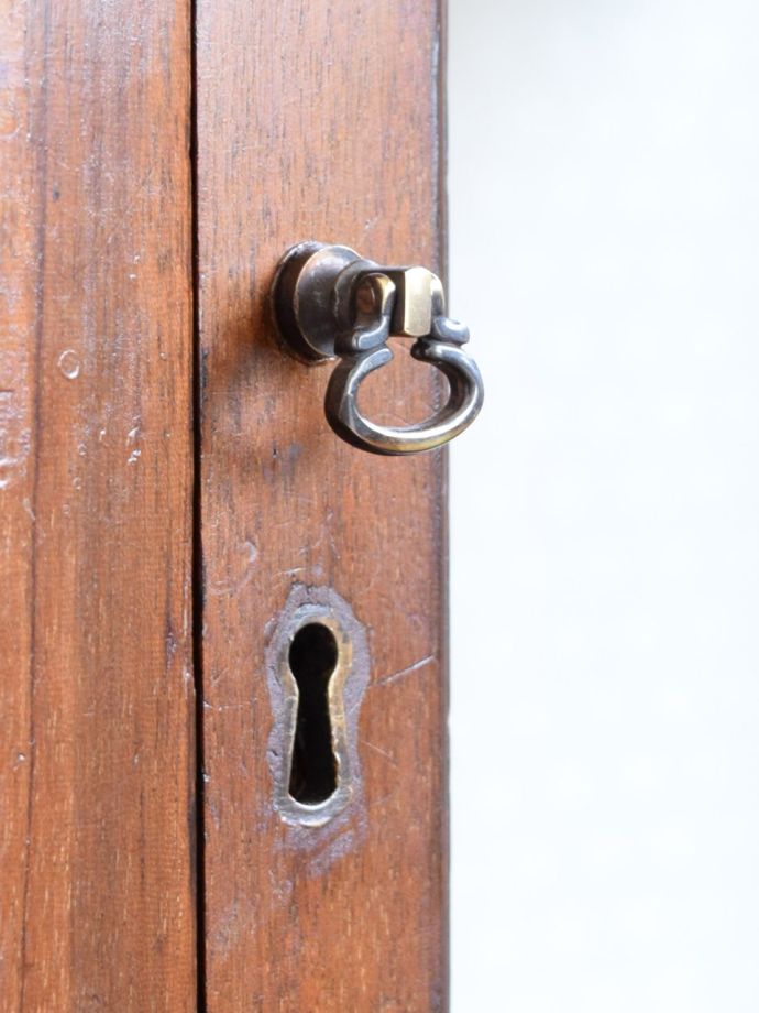 サイドバイサイドの取っ手