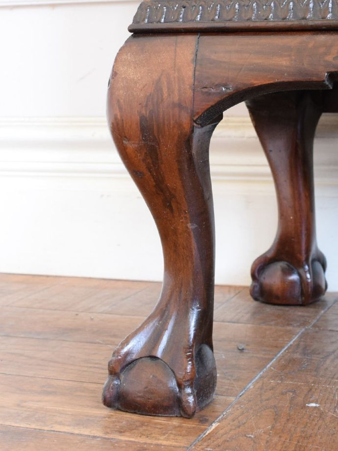 アンティーク家具の脚