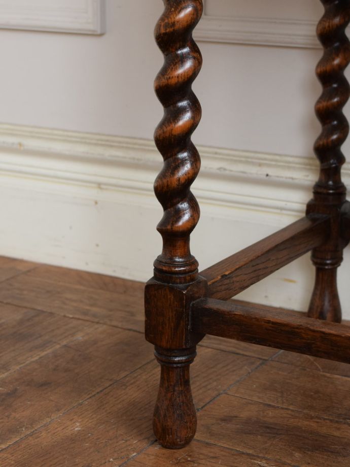 アンティーク家具の脚