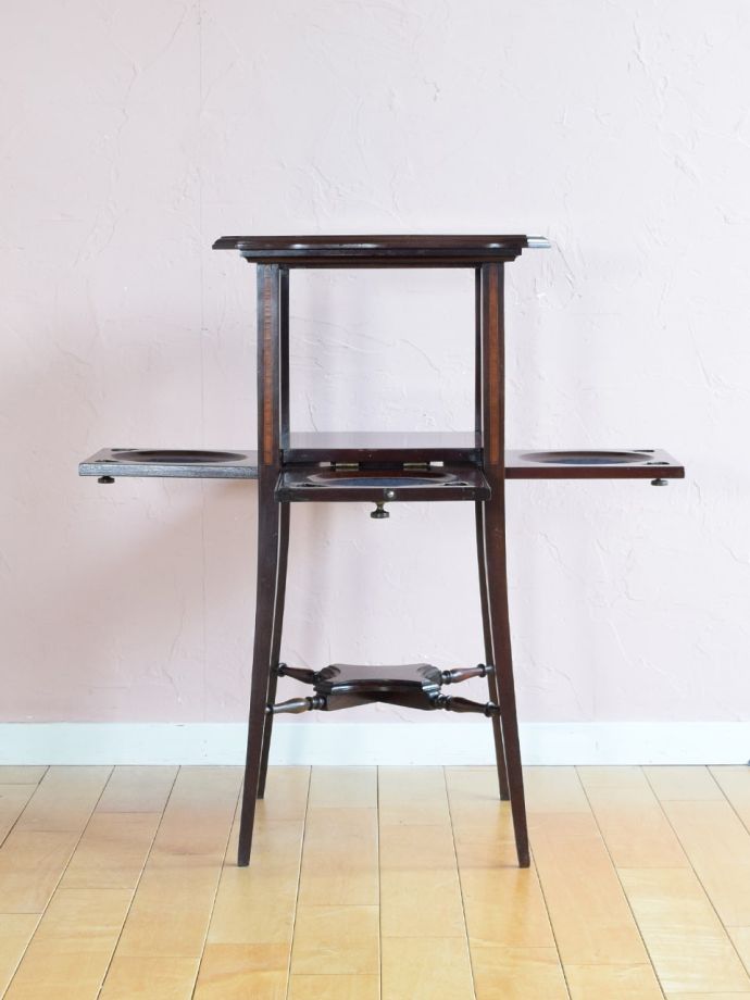 アンティーク家具の側面