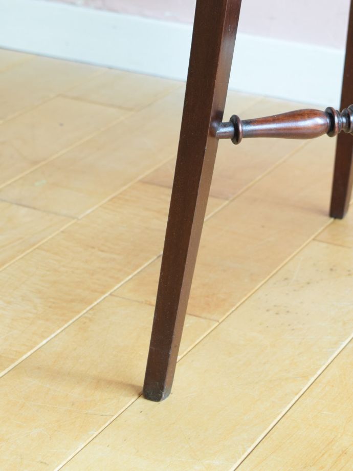 アンティーク家具の脚
