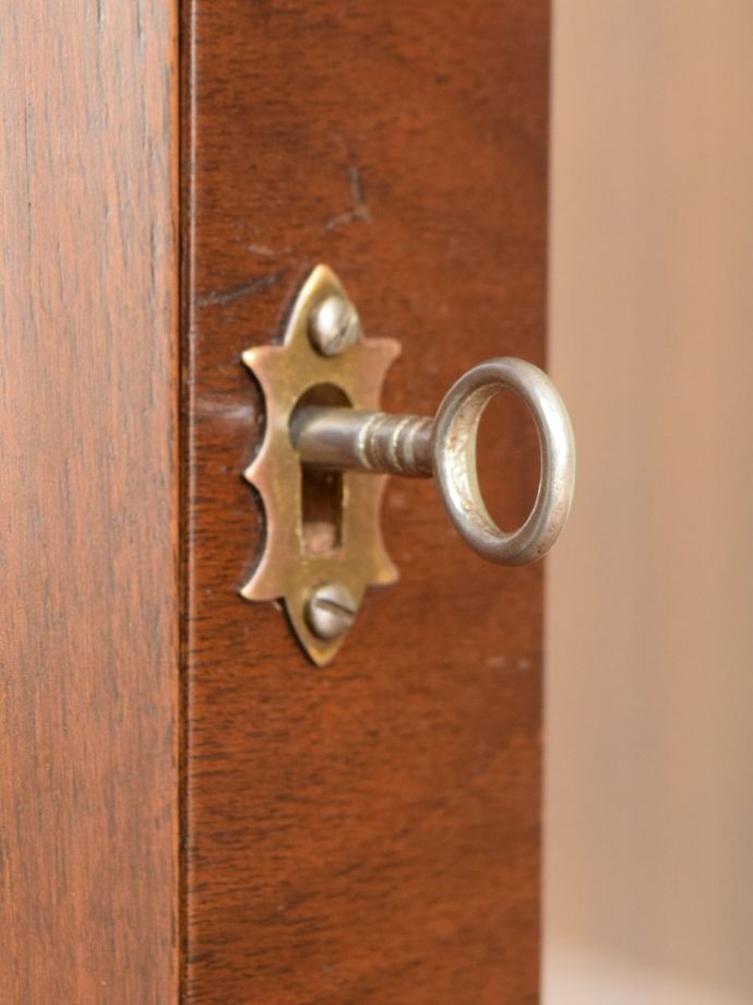 アンティーク家具の鍵