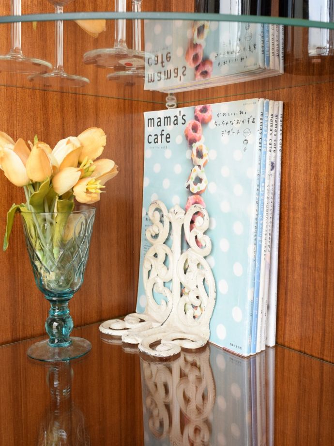 キャビネットの扉を開けると