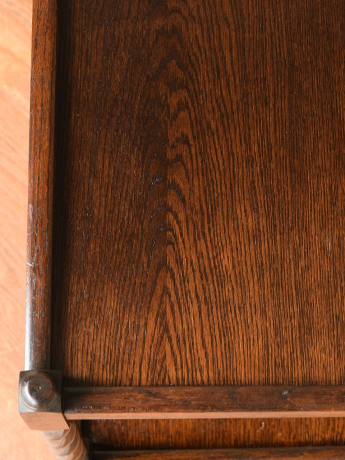 アンティークワゴンの木目