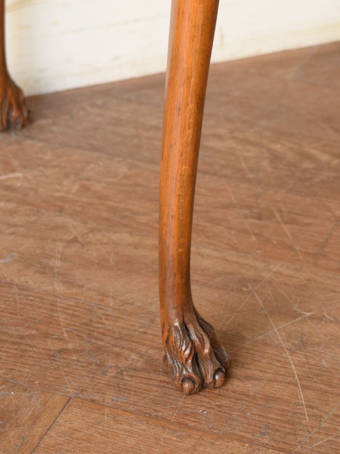 アンティークテーブルの脚