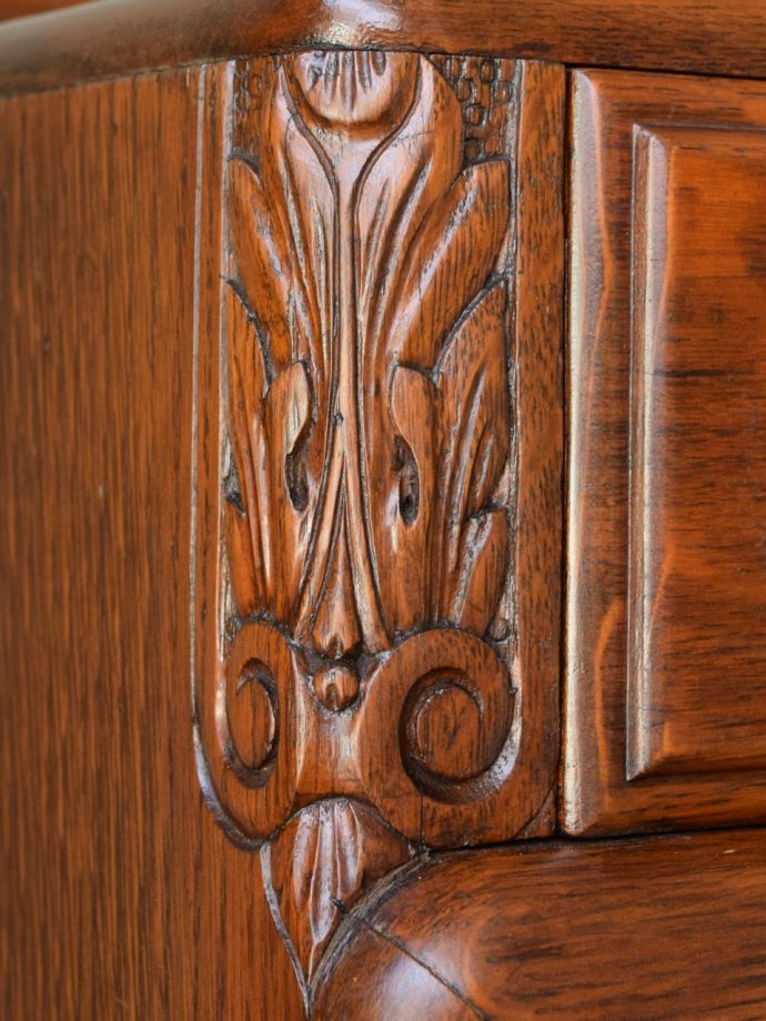 サイドボードの装飾