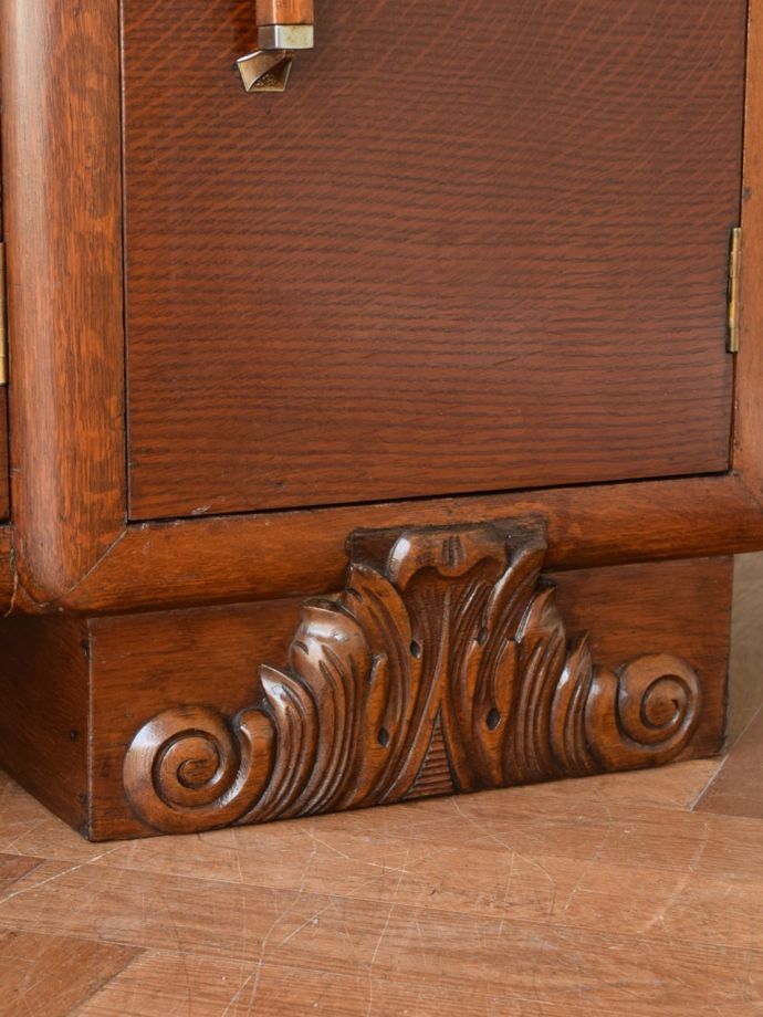 アンティーク家具の脚