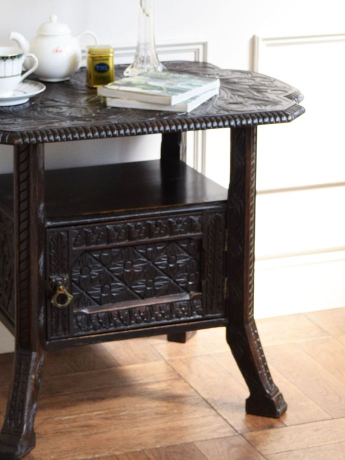 おしゃれなサイドテーブル