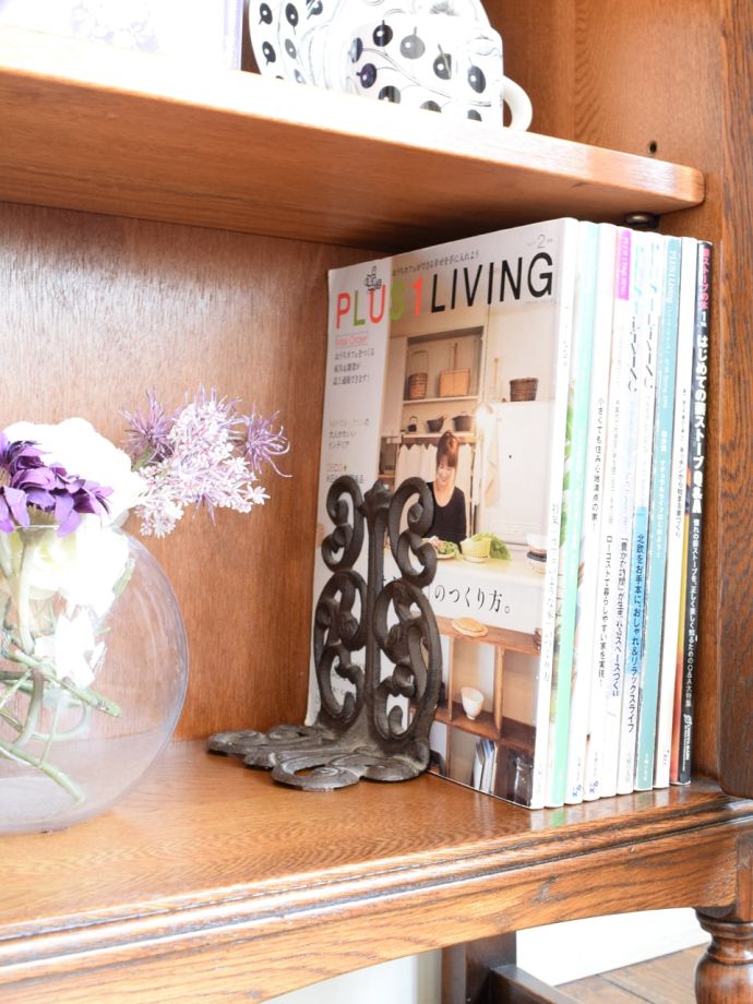 収納たっぷりのキャビネット