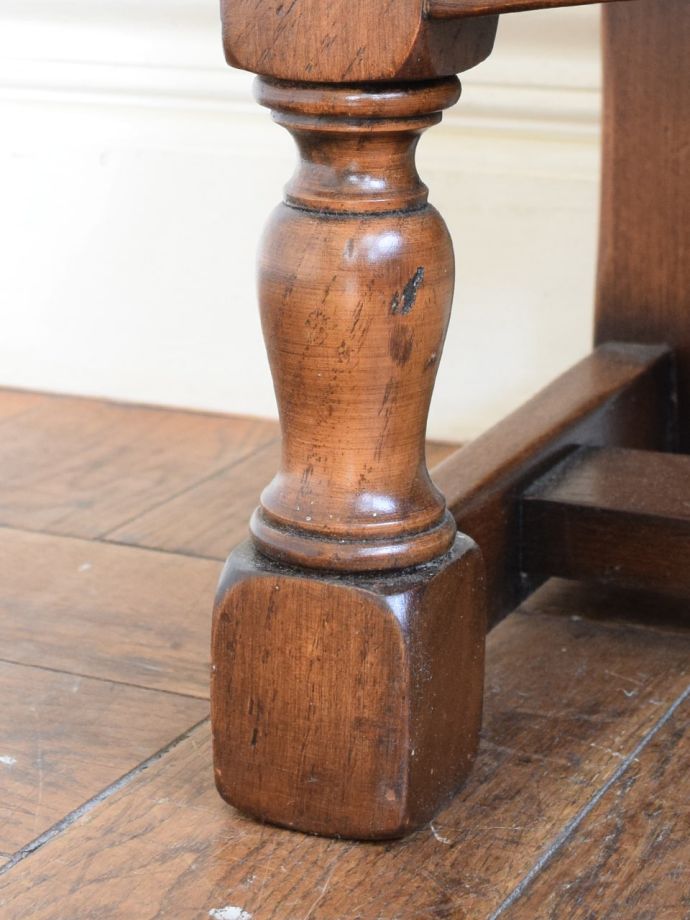 アンティーク家具の脚