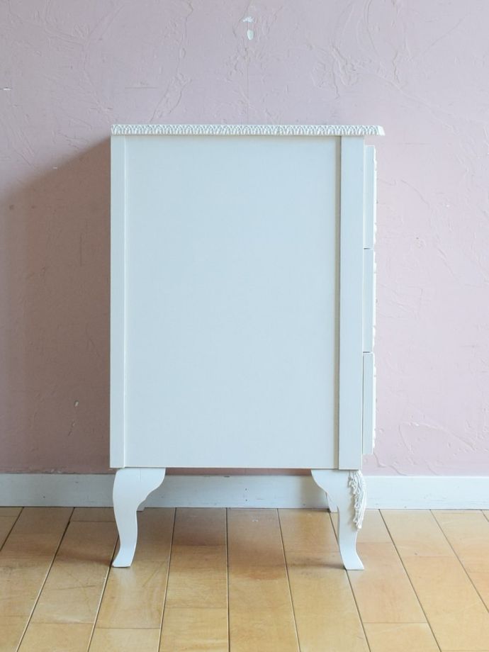 チェストの側面