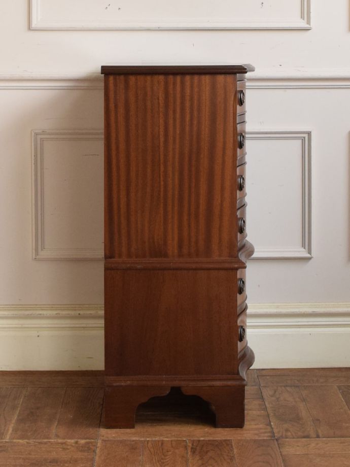 チェストの側面