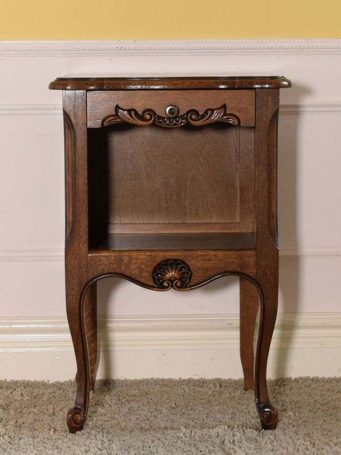 サイドチェストの庫内