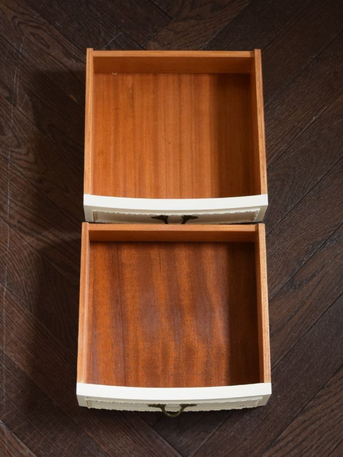 チェストの引き出し