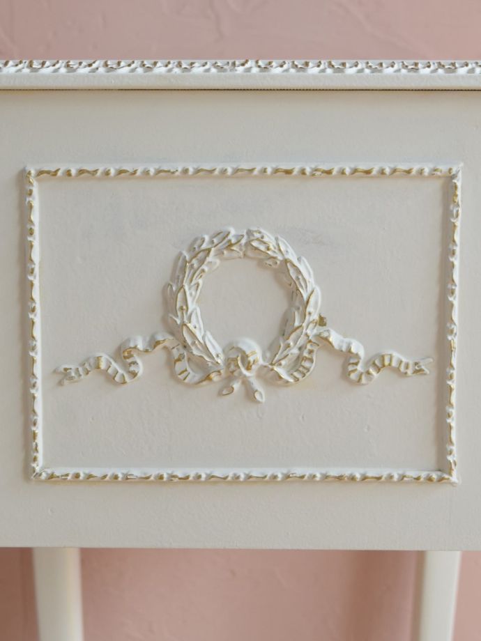 フランスチェストの装飾