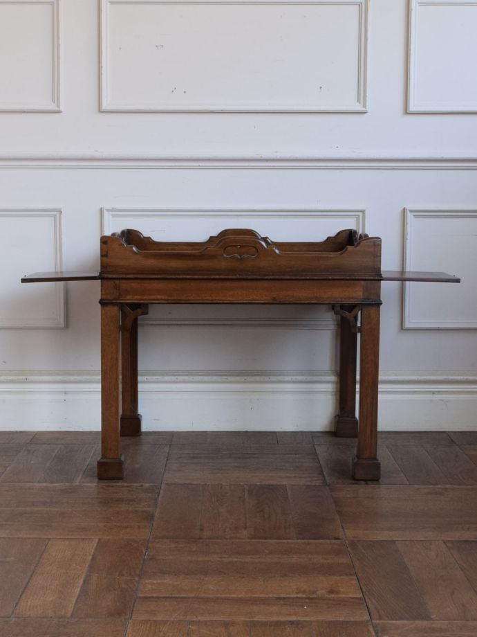 ローテーブルの側面