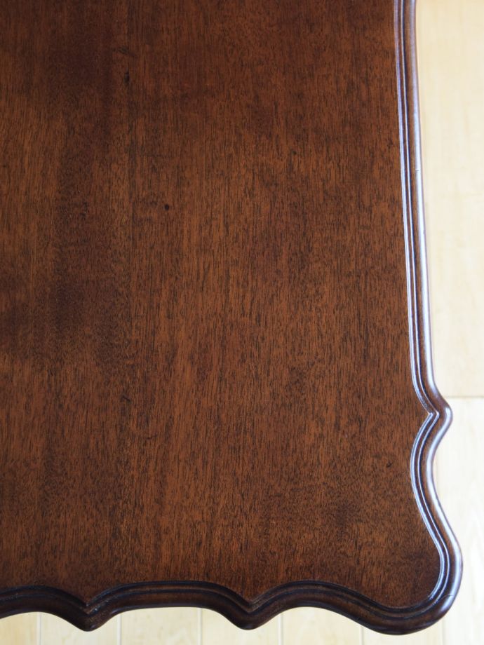 オケージョナルテーブルの天板