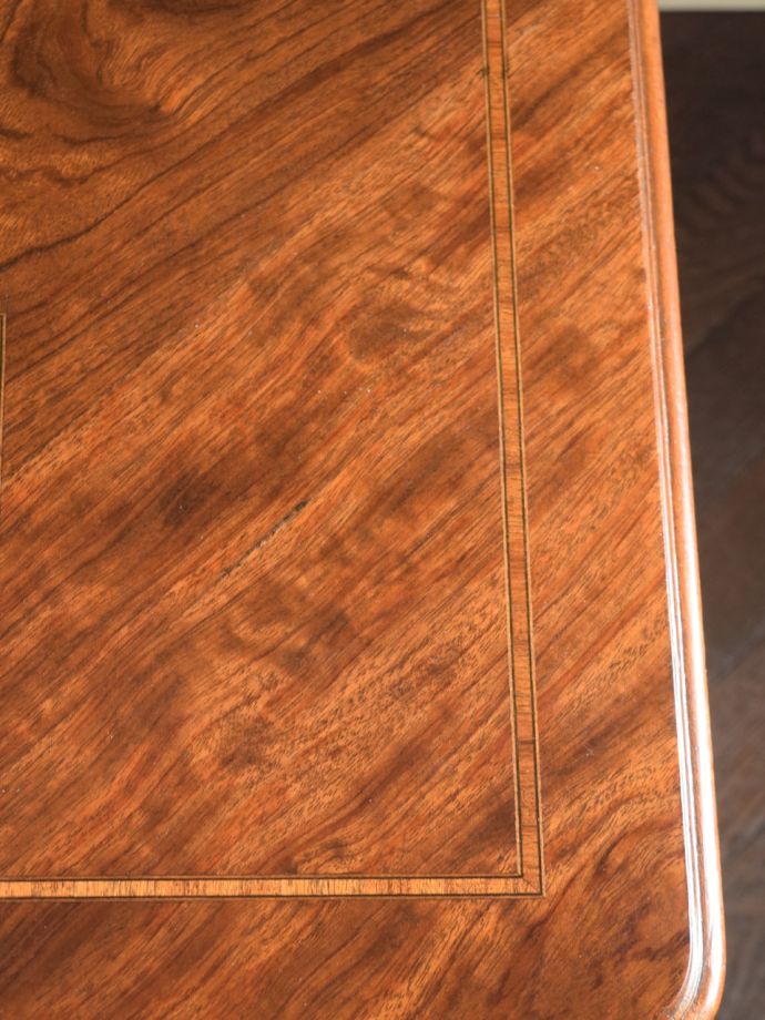 ドレッサーの天板